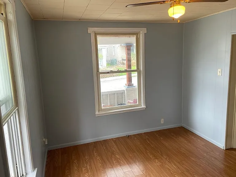 514 Franklin Ave — Photo 8