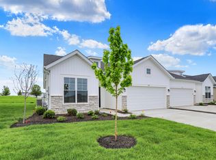 1627 Clover Crossing Dr, Greenfield, IN 46140