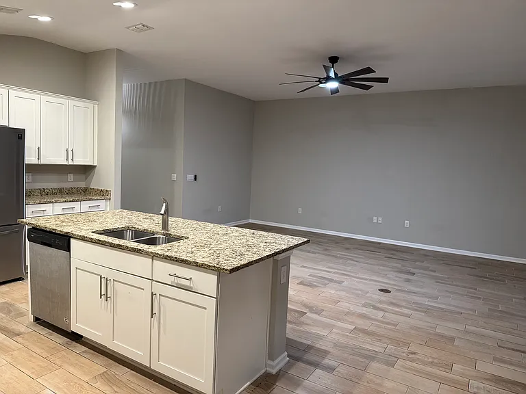 83408 Barkestone Ln #83408 — Photo 31