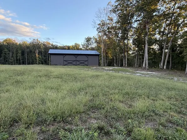 1A Taylor Place Rd, Jamestown, TN 38556