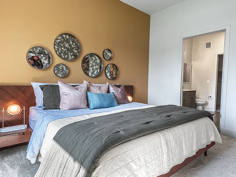 Luxia Preston — Photo 20