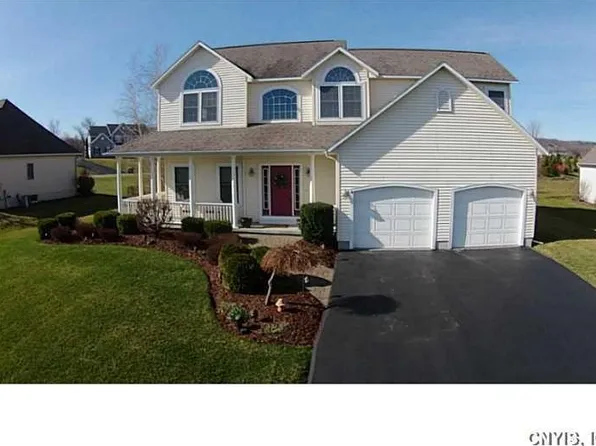 4325 Kelsey Dr, Syracuse, NY 13215