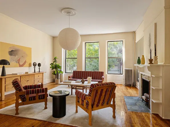 151 W 120th St, New York, NY 10027