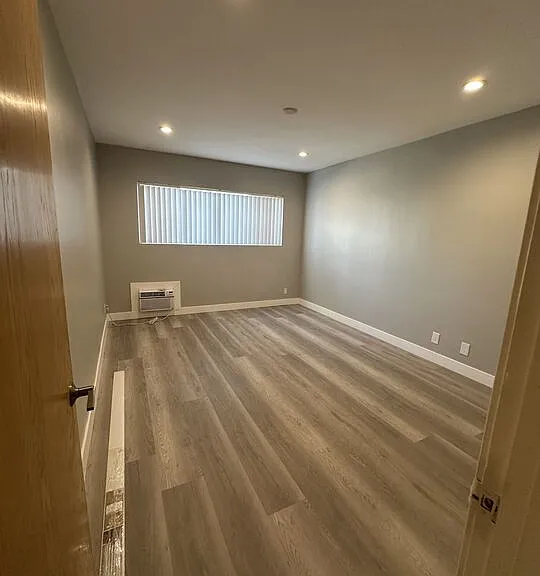 326 S Serrano Ave #4 — Photo 11