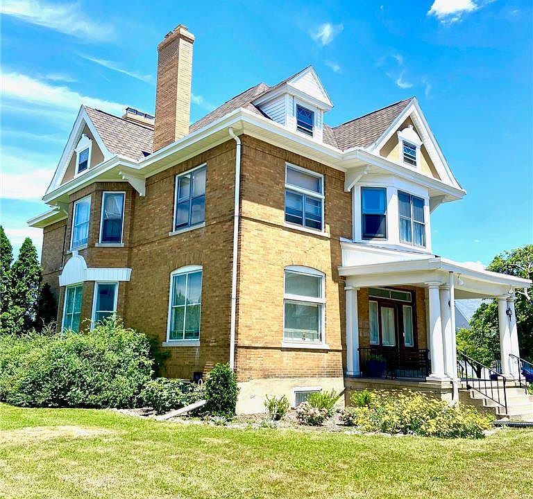 1st image of 1712 W Broad St #1702