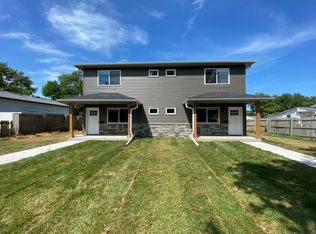 1119 Charleston St #1, Lincoln, NE 68508