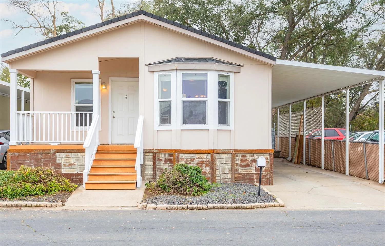 6245 Freedom Ln photo 1