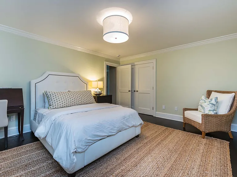 20 Millfarm Ln — Photo 16