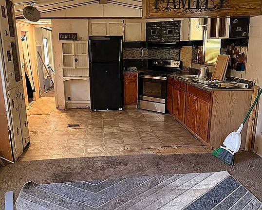 5th image of 488 Fernwood Dr