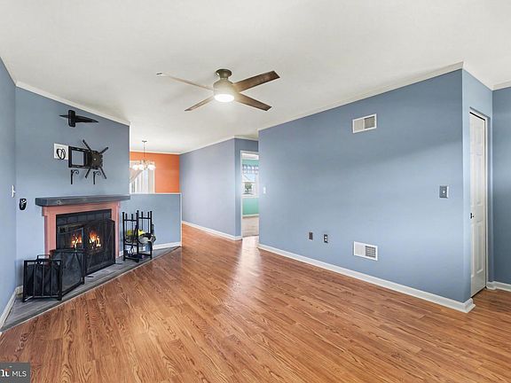 2nd image of 1391 Woodridge Dr