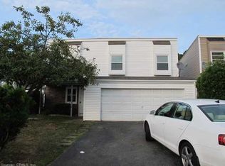 75 Braeburn Ln, Middletown, CT 06457