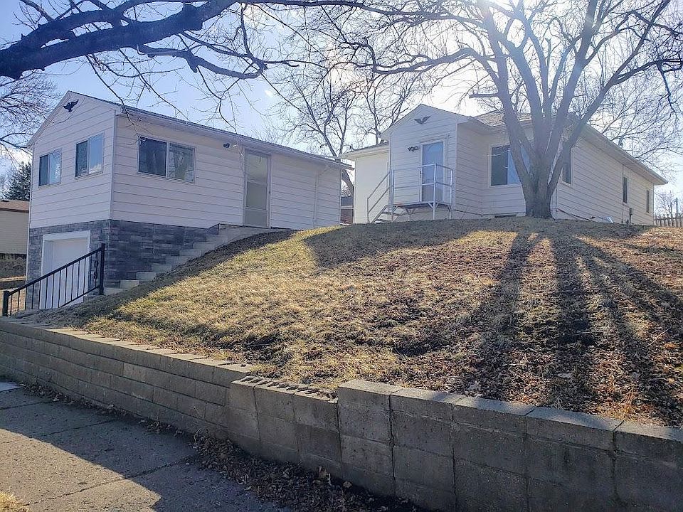 1st image of 109 5th St