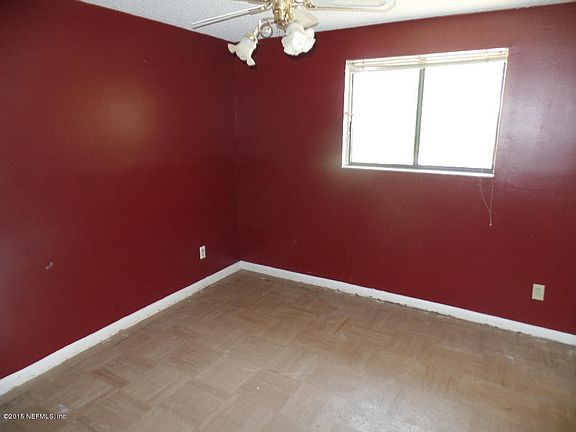 4th image of 254 Deerwood Cir E