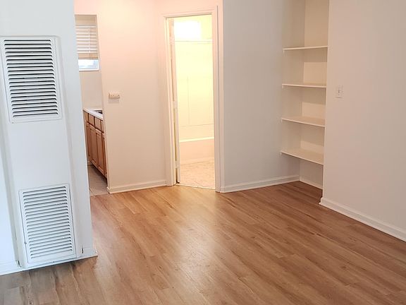 4th image of 4121 Kendall St APT 4