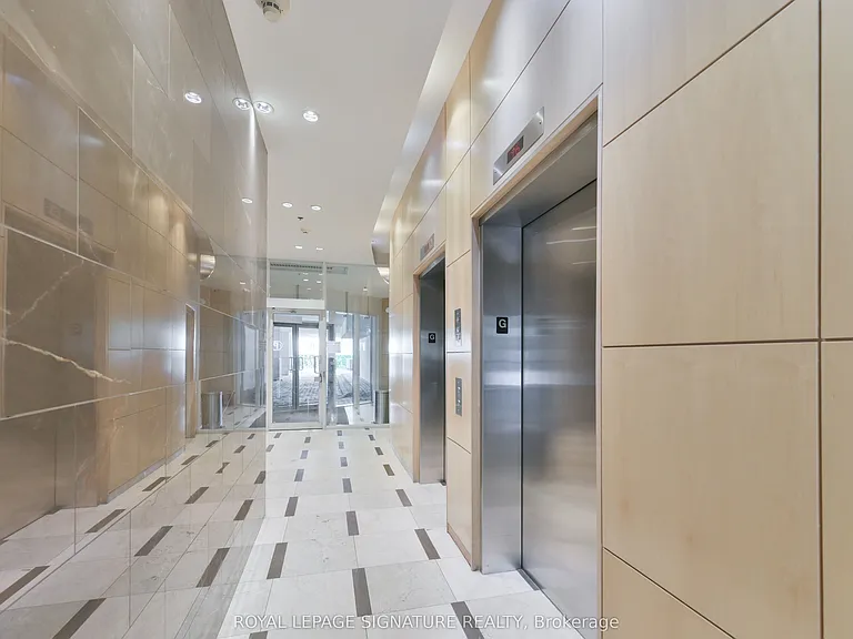 212 Eglinton Ave E #1907 — Photo 4