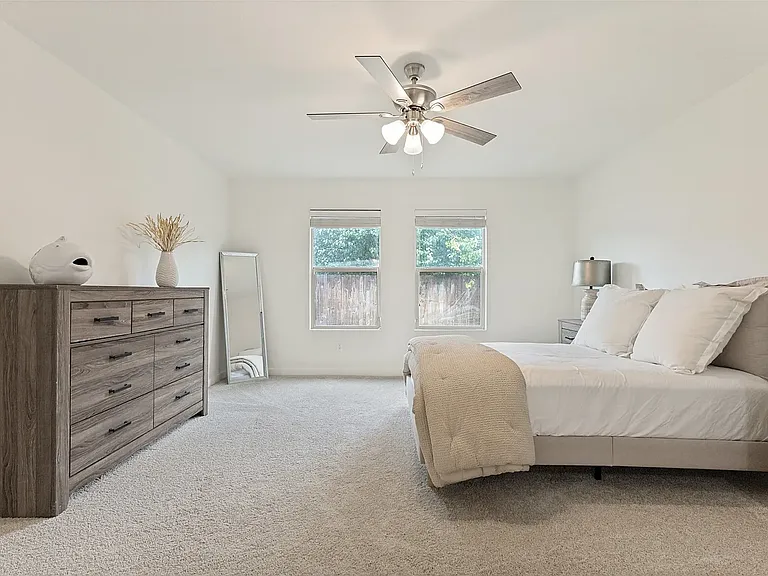 8828 Valley River Dr — Photo 10