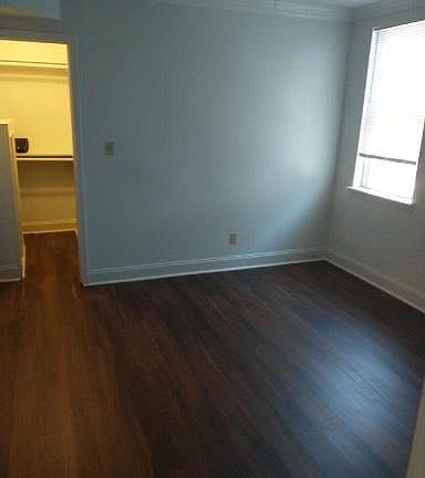 5th image of 2325 Vienna St