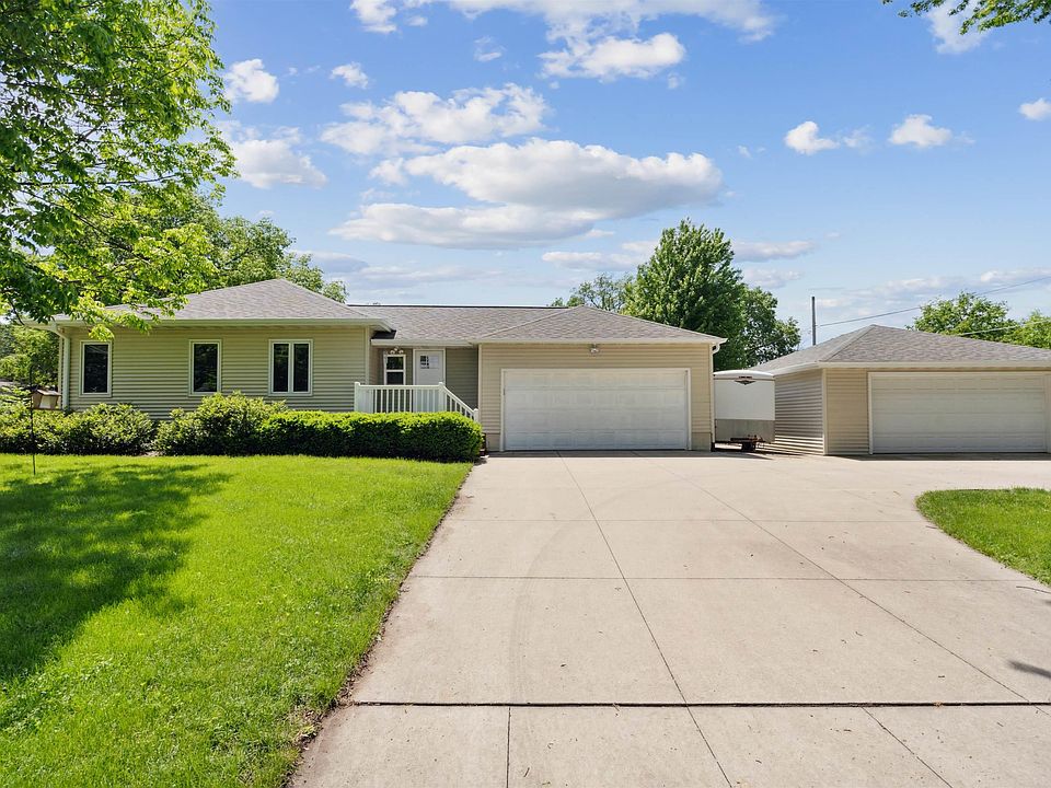 1200 Prospect Blvd, Waterloo, IA 50701 Zillow