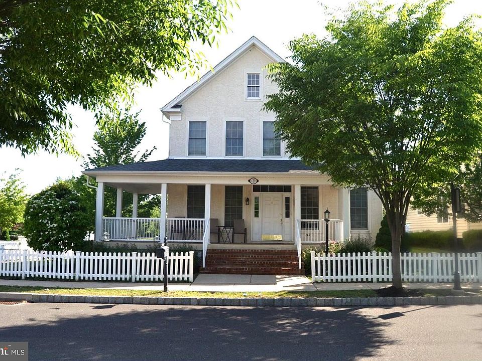 1st image of 410 Dornishwood Pl
