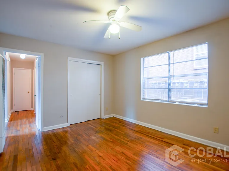 896 Greenwood Ave NE — Photo 25