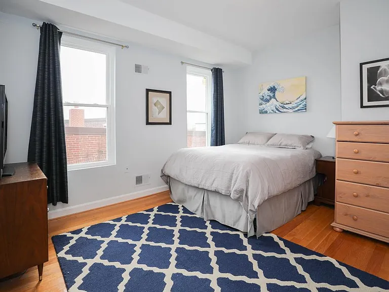 1822 Vernon St NW #302 — Photo 12