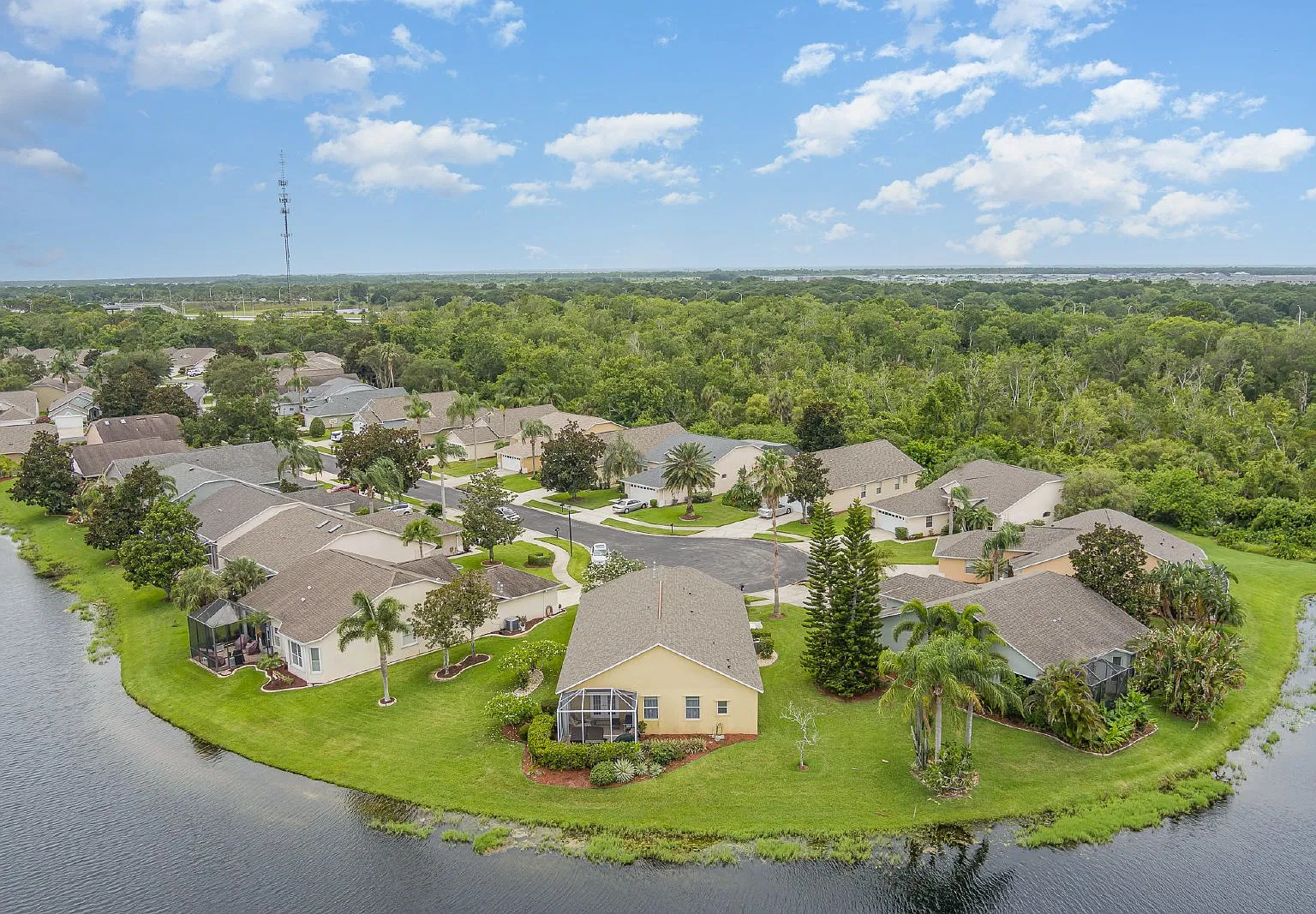 4 bed, 2.0 bath, $3,000 — Photo 4