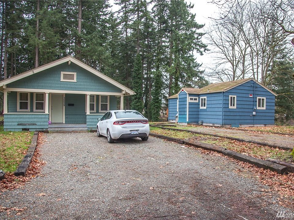 1st image of 15529 15531 Grant Ave SW