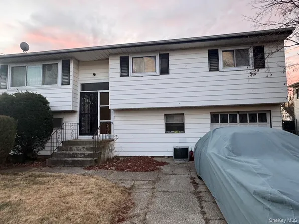 240 Washington Avenue, Amityville, NY 11701