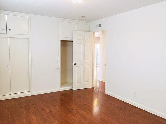 5th image of 10403 Kavanaugh Dr