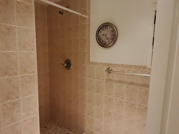 2nd image of 181 Maplewood Ave