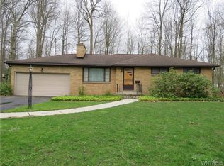 305 Hillside Dr, Orchard Park, NY 14127