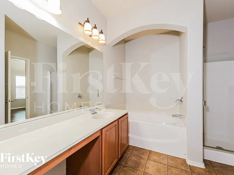 8028 Plateau Dr — Photo 11
