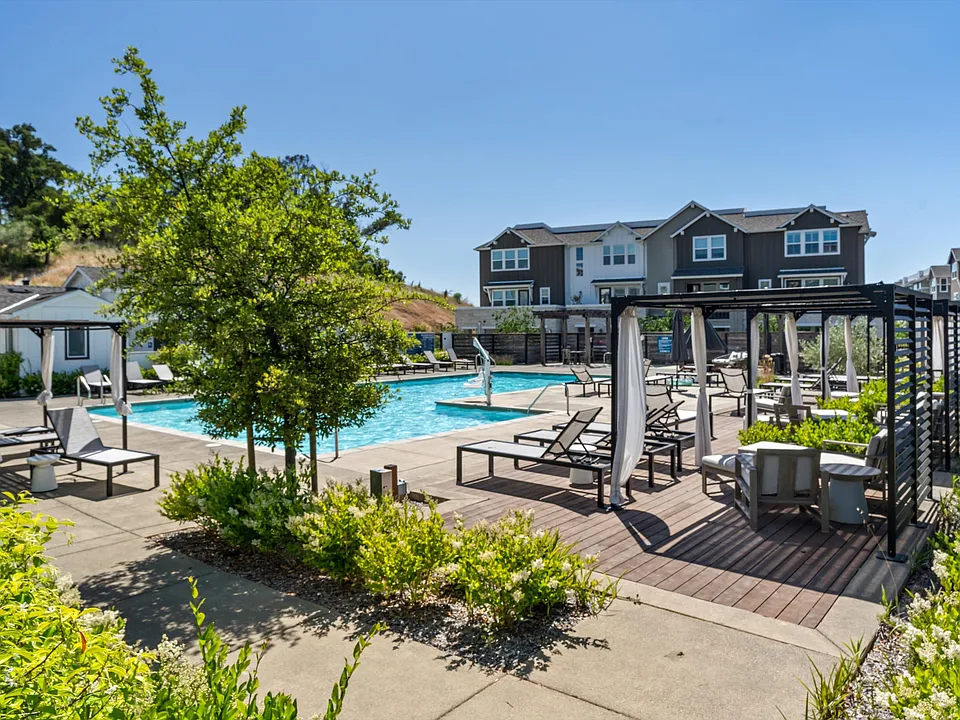 409 Semillon Ln
