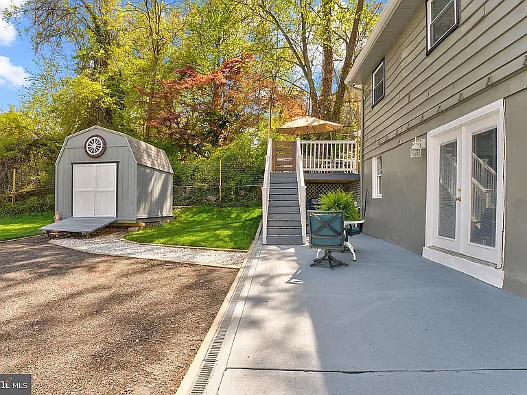 6409 The Pkwy — Photo 10