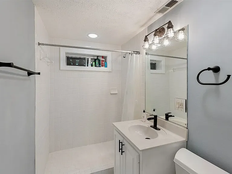 119 Heavens Gate Ln — Photo 8
