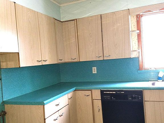 5th image of 261 Vliet Blvd