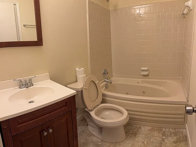 6741 Trafalger Sq — Photo 3