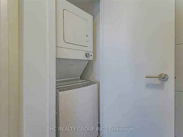 203 College St #1505 — Photo 27
