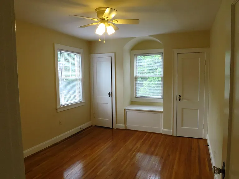 3229 Indianola Ave — Photo 6