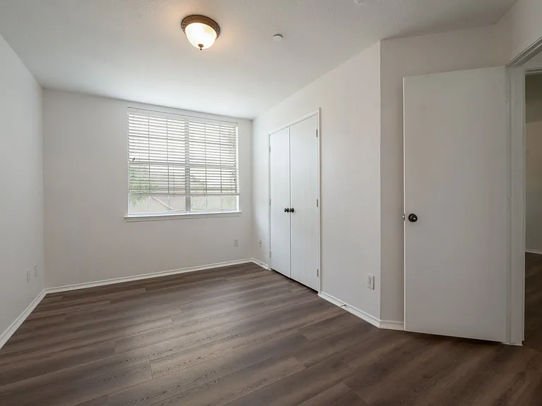 7048 Eagle Vail Dr — Photo 18