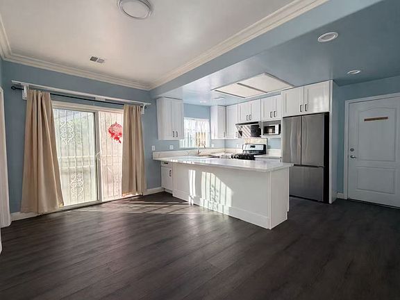 3rd image of 5223 Sereno Dr