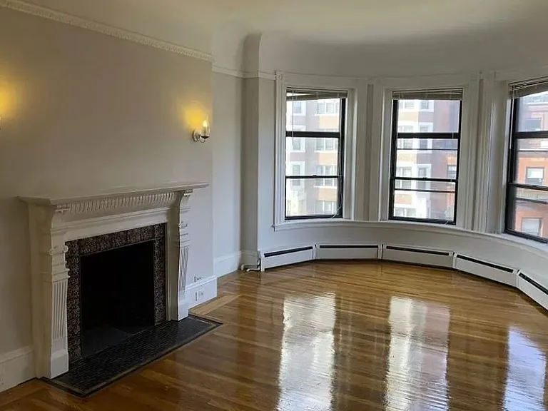 499 Beacon St #8 — Photo 2