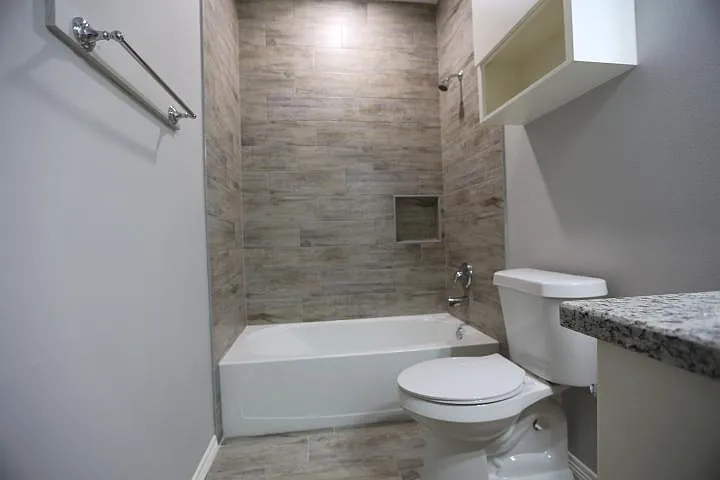 1404 W Heritage Dr #2 — Photo 4