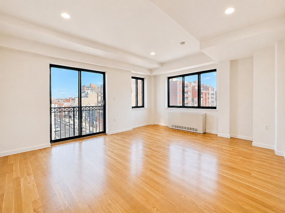 1st image of 3110 23rd St APT 5B
