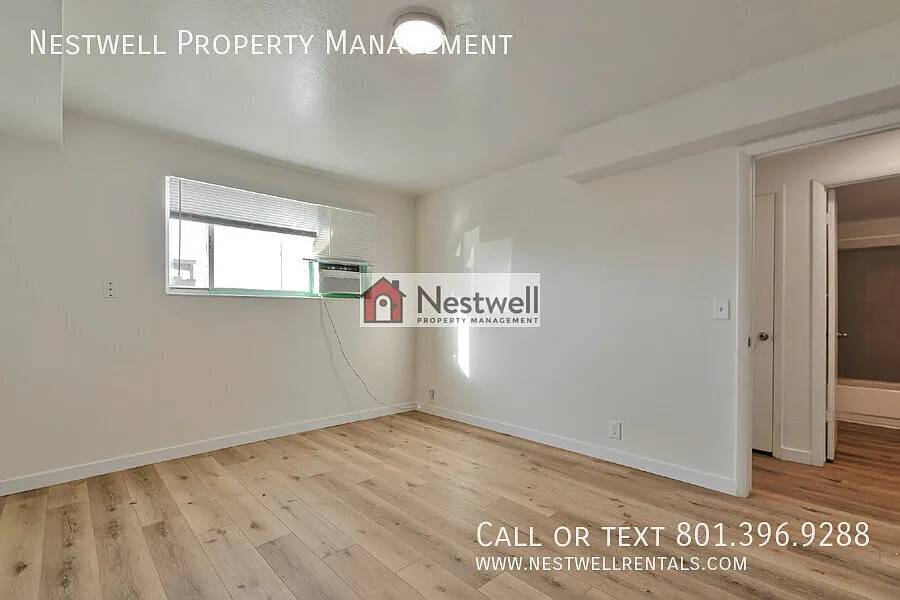 1881 W Lake Park Dr — Photo 3
