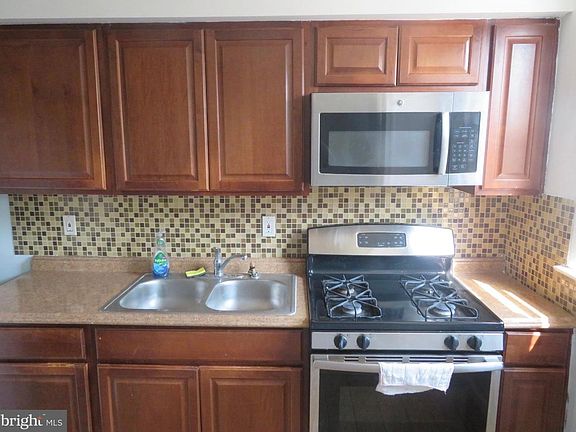 2nd image of 4227 Elbridge St
