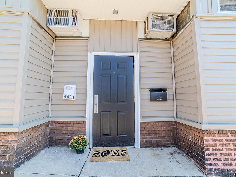 1st image of 441 Sharon Ave
