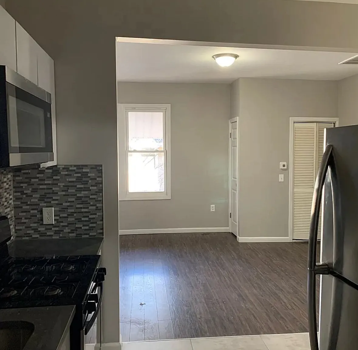 2 bed, $1,900 — Photo 3