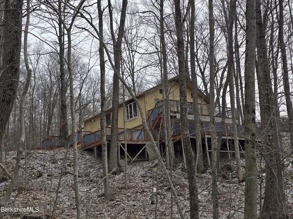 14 East Rd, Stephentown, NY 12168