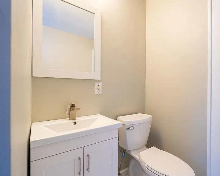 75 E Markison Ave — Photo 20